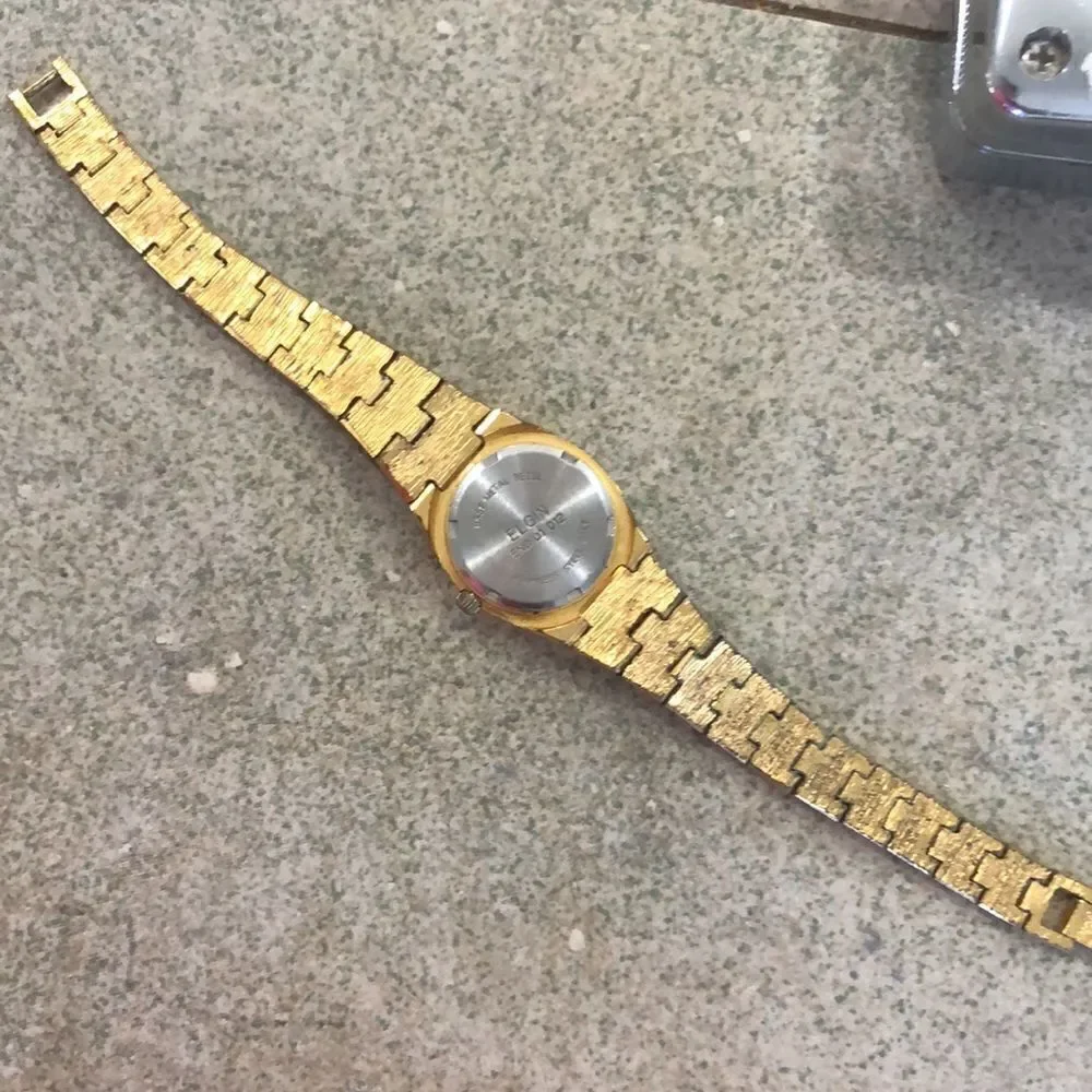 Vintage Elgin Gold nugget ladies watch.